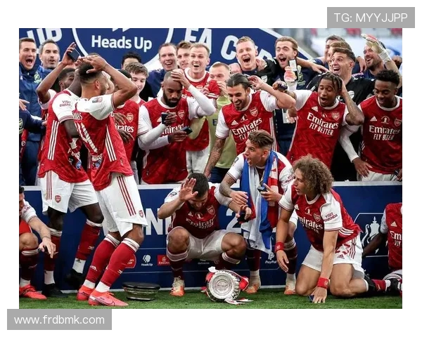 新世纪足总杯冠军回顾阿森纳领跑切尔西紧随其后